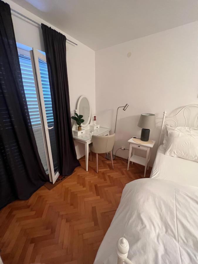 חוואר Apartments Jakov And Antonia מראה חיצוני תמונה